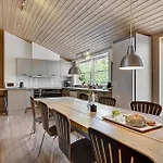 8 Bedroom Stunning In