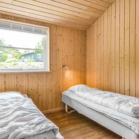 8 Bedroom Stunning In Holiday home *