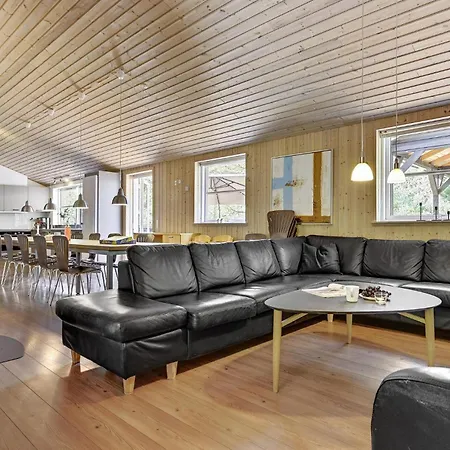 Holiday home 8 Bedroom Stunning In Ebeltoft