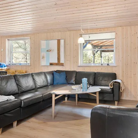 8 Bedroom Stunning In