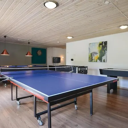 8 Bedroom Stunning In