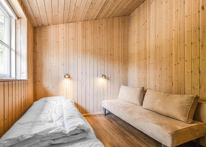 بيت للعطل 8 Bedroom Stunning In *