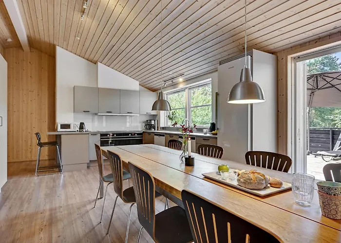 8 Bedroom Stunning In