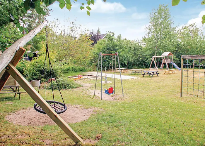 بيت للعطل 8 Bedroom Stunning In *