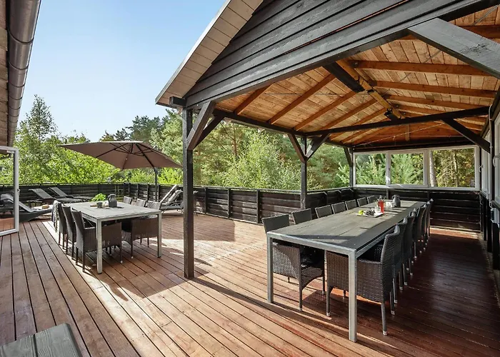 8 Bedroom Stunning In