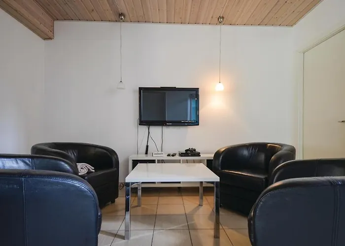 Dom wakacyjny 8 Bedroom Stunning In Ebeltoft
