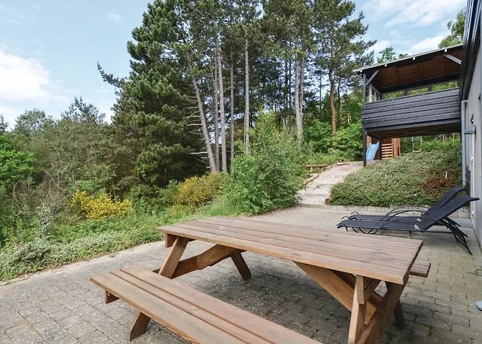 8 Bedroom Stunning In *